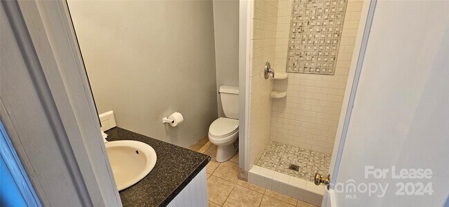 Building Photo - 168 Goodman Rd