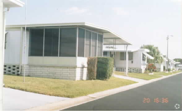 Building Photo - Hillcrest - Florida