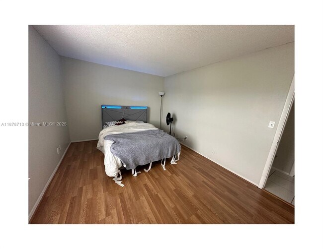Building Photo - 455 S Pine Island Rd