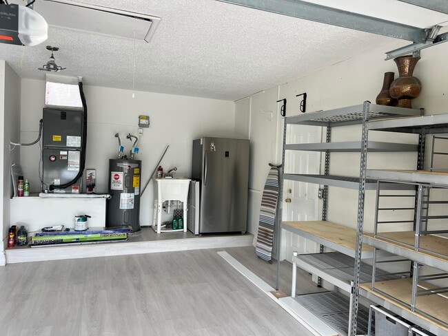 Building Photo - 3210 NW 23rd Ter