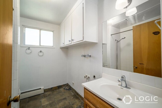 Building Photo - 783 E 1400 S