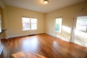 Building Photo - 1637 Columbia Dr