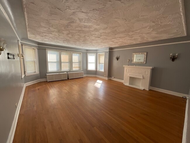 Building Photo - 148 N Mason Ave