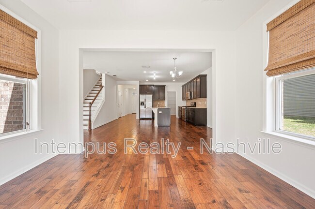 Building Photo - 2637 Miranda Dr