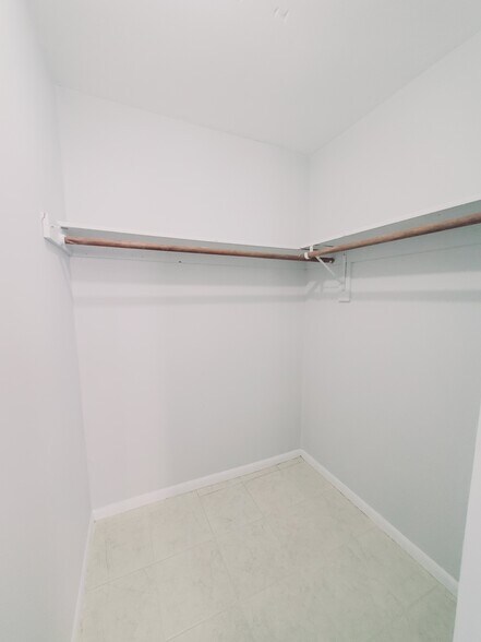 Building Photo - 16 N Taylor Ave