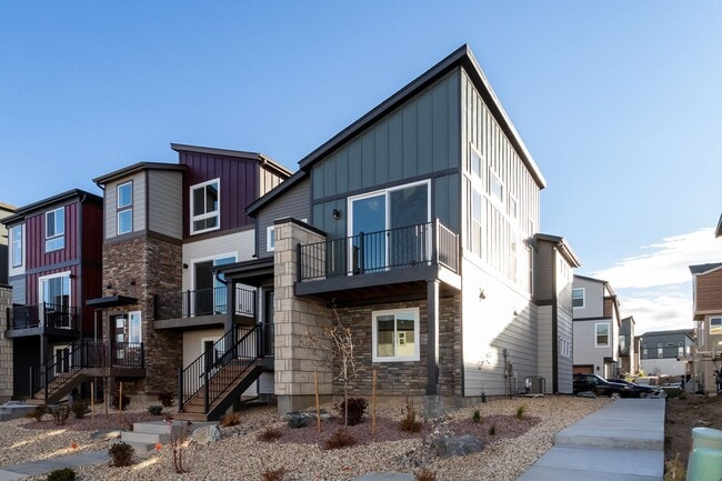 Primary Photo - BEAUTIFUL MIDTOWN COLLECTION at PATHWAYS H...