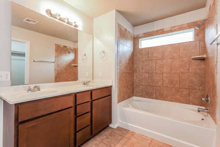 Building Photo - 9329 NW 70th St