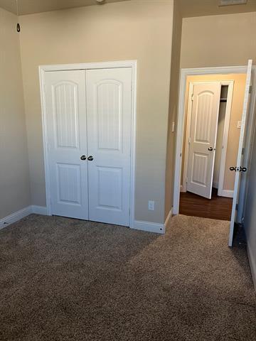 Building Photo - 8 Pleasant Valley