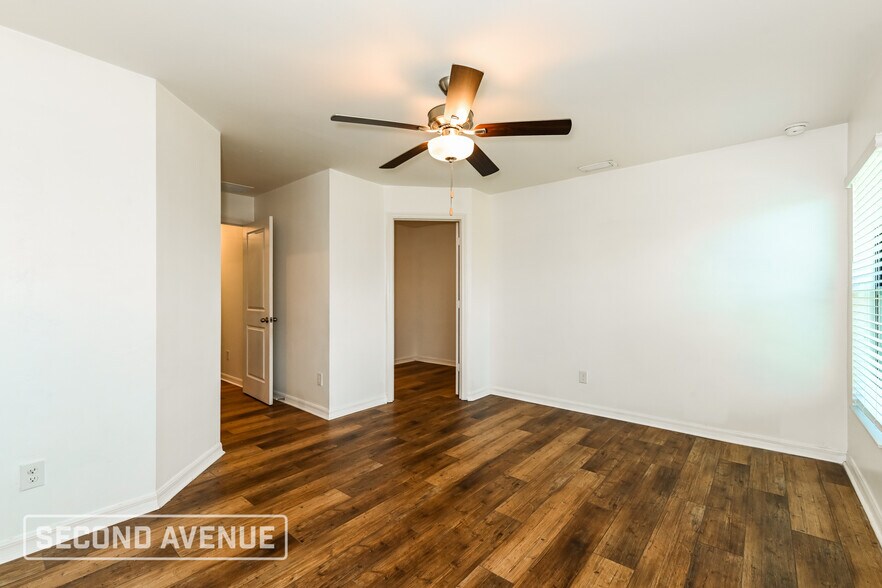 Building Photo - 1313 NW 8th Pl