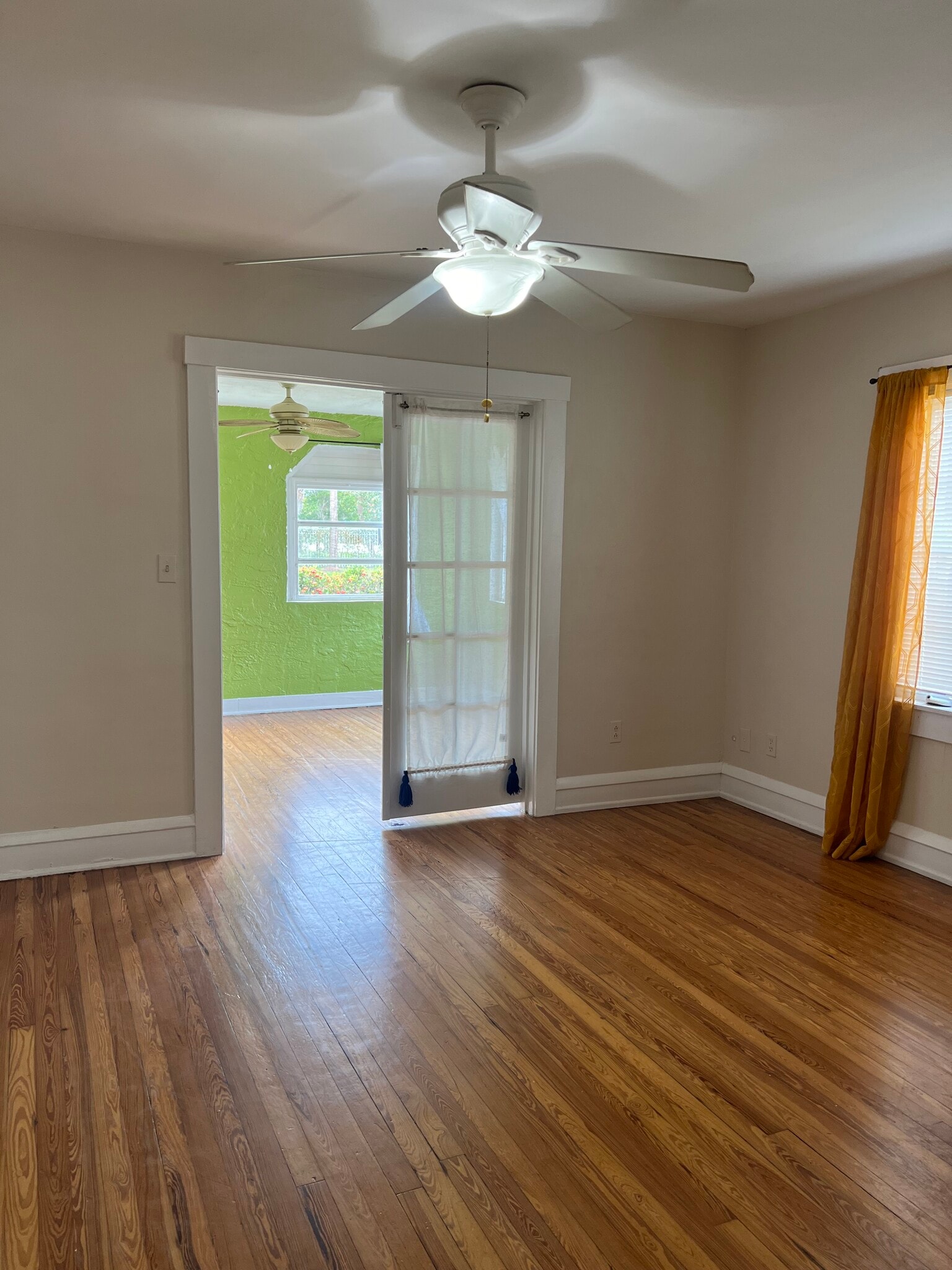 Master with entry to Florida Room - 5915 N Flagler Dr