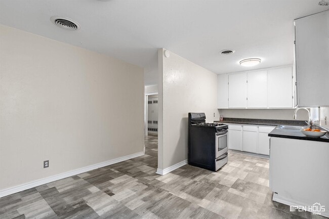 Building Photo - 4208 Idlewood Dr