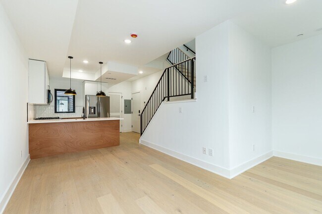 Building Photo - 807 N 17th St