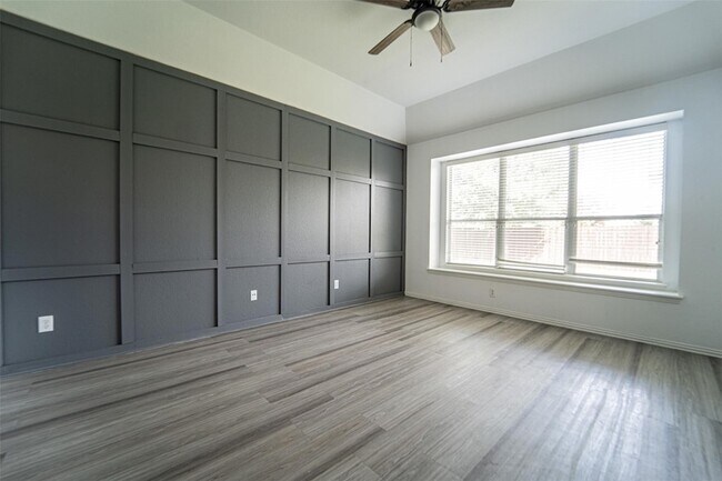 Building Photo - 2741 Sunlight Dr