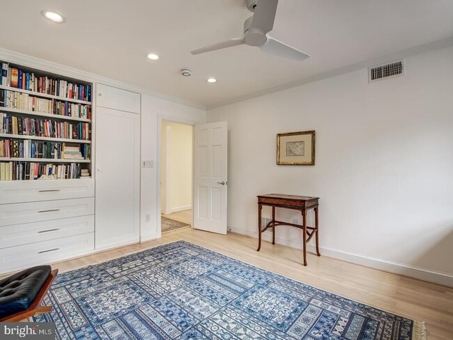 Building Photo - 3147 O St NW