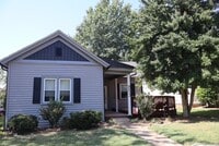 Building Photo - 853 E 11th Ave