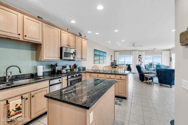 Building Photo - 209 Beach Front