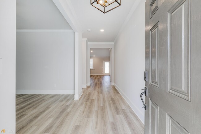 Building Photo - 322 Caledonia Ct