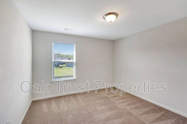 Building Photo - 215 Goshen Rd