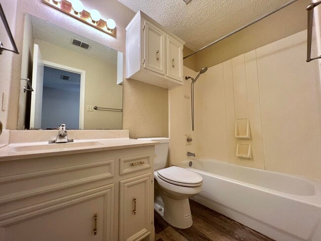 Building Photo - 3409 Hyden Ave