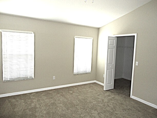 Building Photo - 6821 Aramon Ct