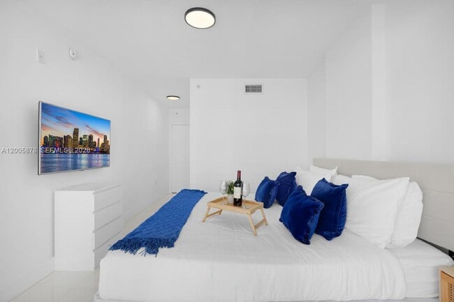 Building Photo - 6620 Indian Creek Dr