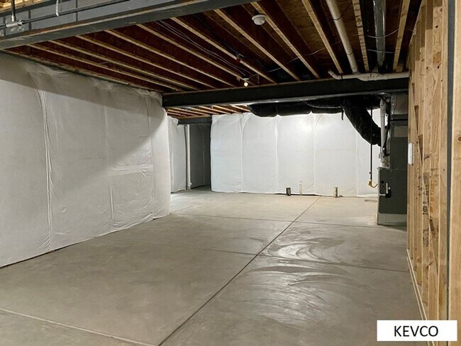 Building Photo - Spectacular New Construction!