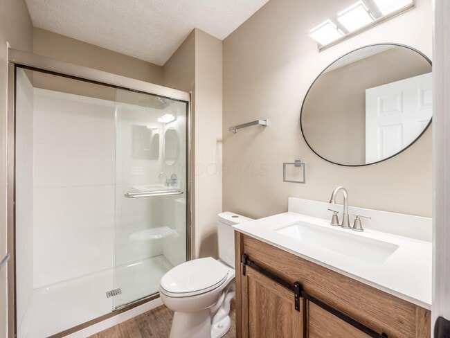 Building Photo - 5222 Horseshoe Dr N