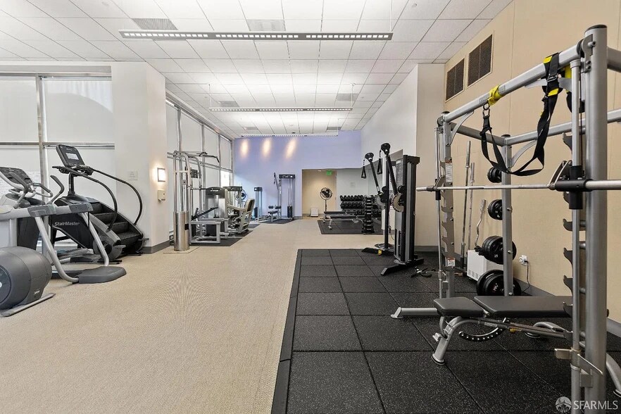 Building Photo - 229 Brannan St