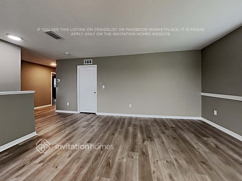 Building Photo - 35780 Jenny Lynne Cir