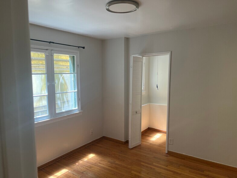 Building Photo - 340 Mt Washington Dr