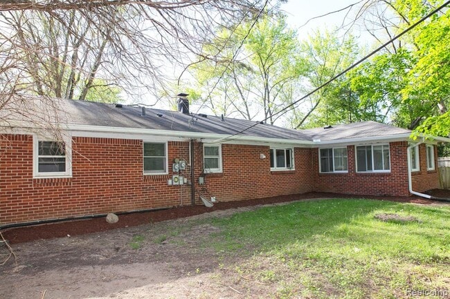 Building Photo - 5900 Wright Dr