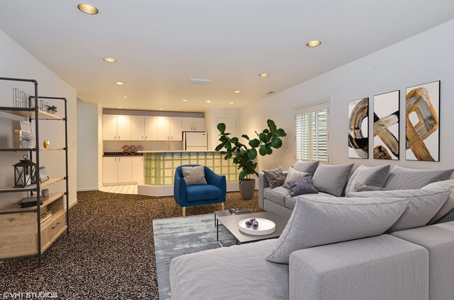 Building Photo - 2127 Chandler Ln