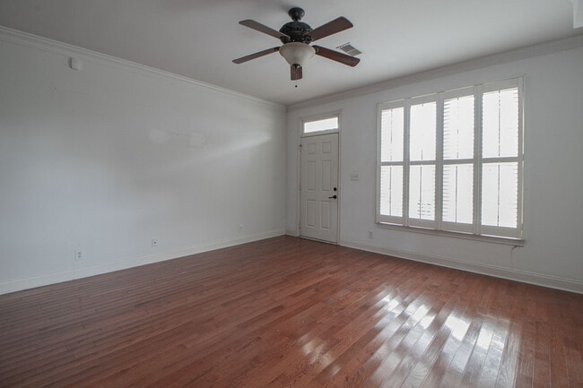 Building Photo - 607 Anderson Dr