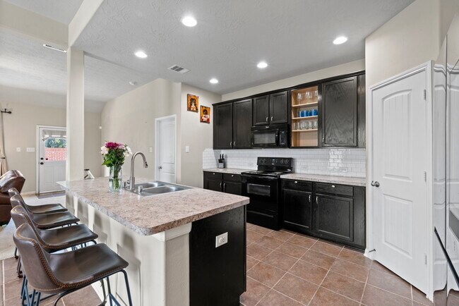 Building Photo - 8107 Sweetstone Grove Ct