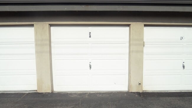 Building Photo - Nicely Updated 1 Bedroom 1 Bathroom, Coco ...