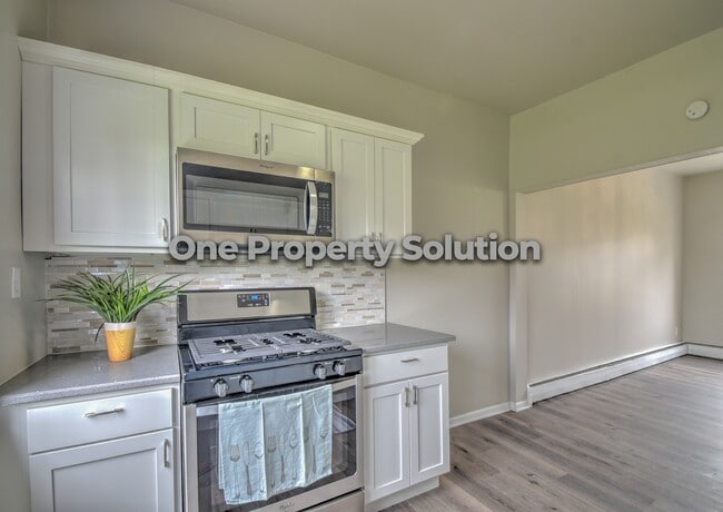 Building Photo - 3612 Van Buren St