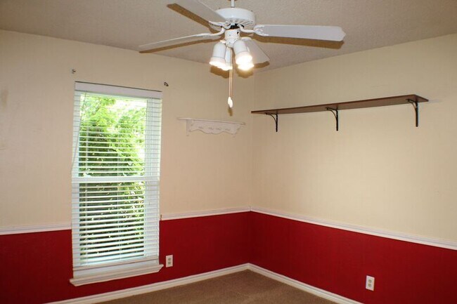 Building Photo - 7838 Williams Ave