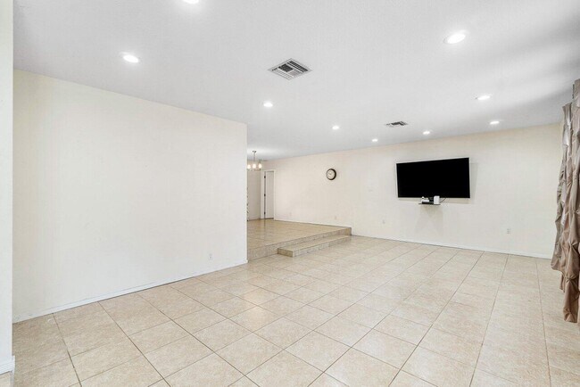 Building Photo - 5313 Colbright Rd