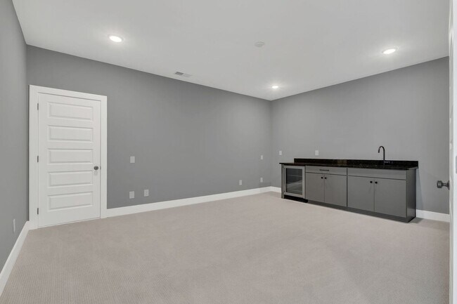 Building Photo - 6409 HIgh Top Ct