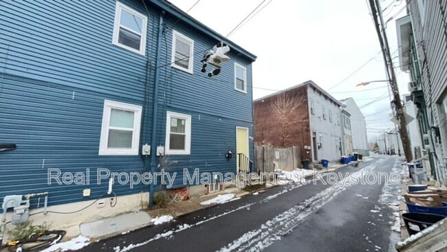 Building Photo - 5210 Natrona Wy