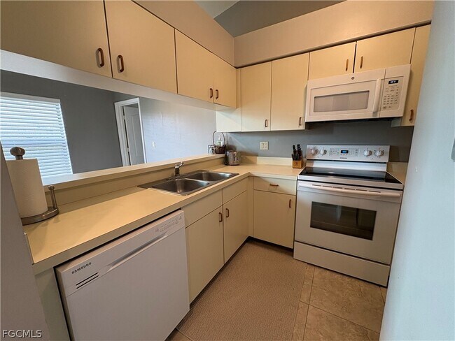 Building Photo - 13226 Whitehaven Ln