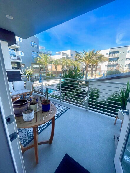 Balcony - 2065 Bravo Loop