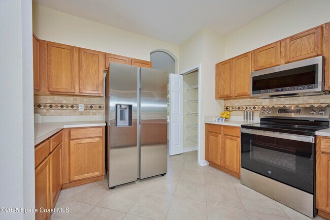 Building Photo - 9086 107th Ct