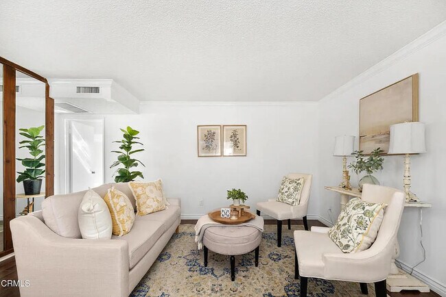 Building Photo - Bright 1-Bed with In-Unit Laundry, Central AC, and Carport in Prime Alhambra Location