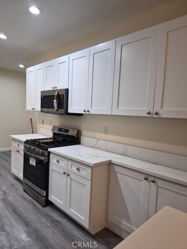 Building Photo - 20 Altezza