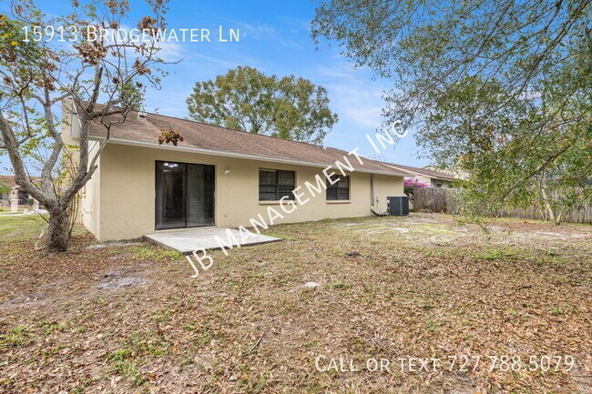 Building Photo - 15913 Bridgewater Ln