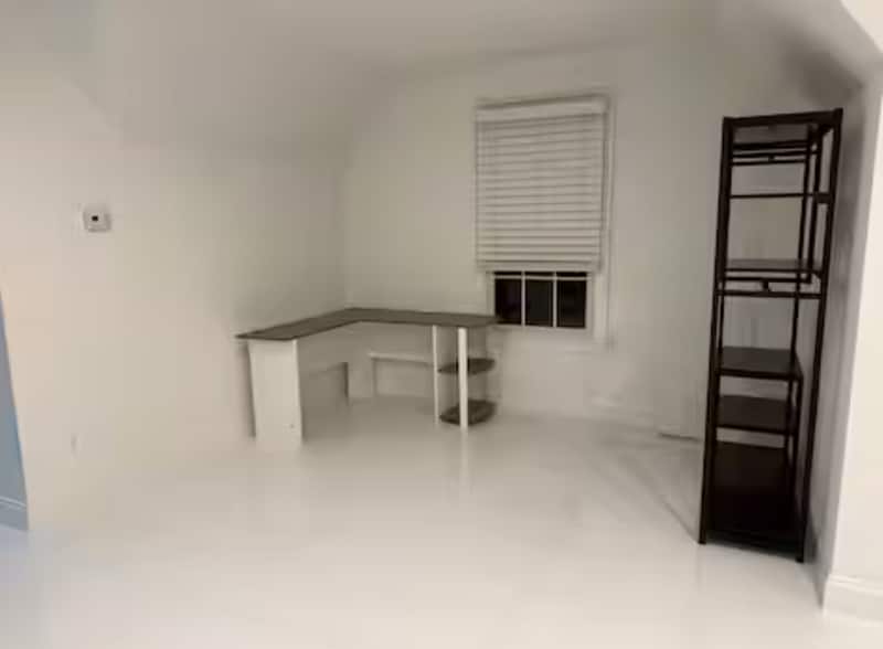 Building Photo - 7718 Shreve Rd