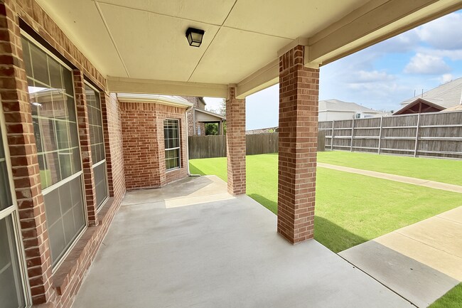 Building Photo - Hidden Gem in Plano’s Trails of Glenwood