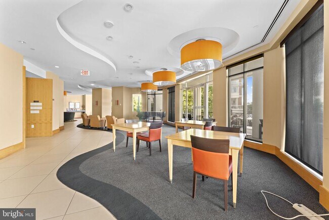 Building Photo - 155 Potomac Passage