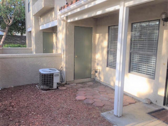 Building Photo - 8167 Vineyard Ave